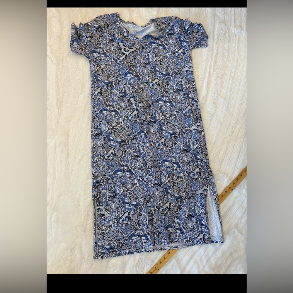 J. Jill Blue and White Patterned sleep dress